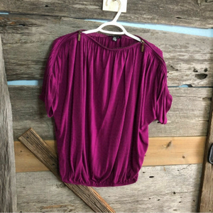 UK2LA Size Large Fuchsia Adjustable Zippered Neck Top